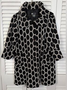 Damee Inc Black and White Oval Dot Long Sleeve Dress Coat